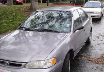 Great Toyota Corolla 98 Manual (must go by 12/28) 3