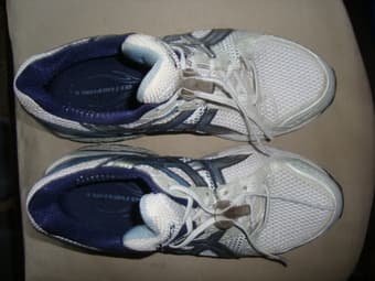 Women's Asics 8.5 Running Shoe 3