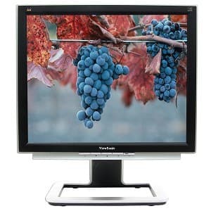 19" Viewsonic Monitor vx922 for $175 obo (bought for $400) 1