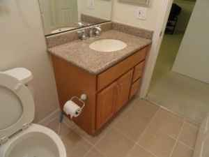 $ 800 Private bedroom & bath in 2bed/2.5 bath Townhouse-Available Now 2