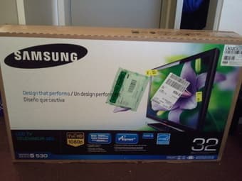 *NEW IN BOX* | Samsung LN32C530 | 32" LCD TV - 1080p (FullHD) $400 1