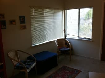 $2000 / 2br - 2BR/1BA corner apartment in Linfield oaks (burgess park) 3