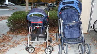 Graco Travel System with Snugride Stroller frame - $75 1