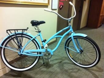 Almost Brand New Womens bule cruiser 1