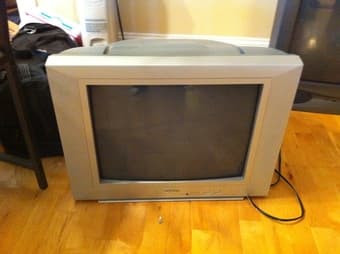 Insignia 20" TV 1