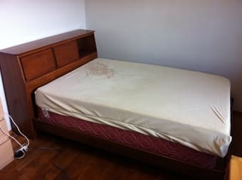 Full-size bed (+ boxspring + tempurpedic mattress) 1