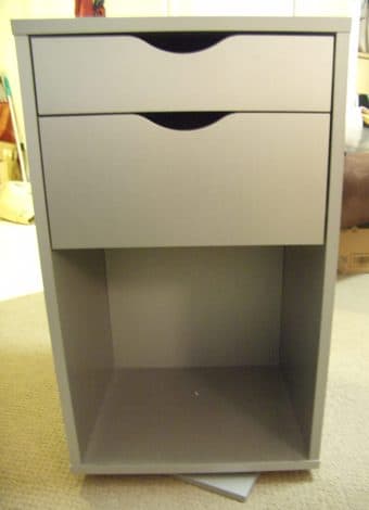 Swiveling storage drawer - $10 1