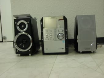 Panasonic CD Stereo Sound System (SA-PM29)  $50 1