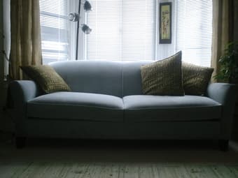 Sofa (great condition) 3