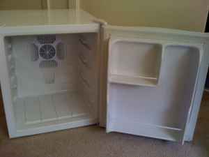 1.7 cu ft mini fridge $35 2