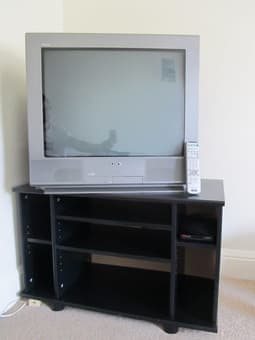 SONY Trinitron 27" flatscreen TV  $35 2