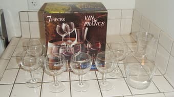 GLASSES AND POT 3