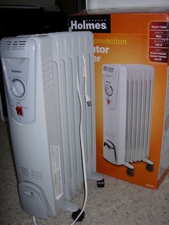 Energy saving Holmes oil radiator heater $28 1