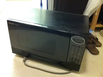Easy to use Microwave 1