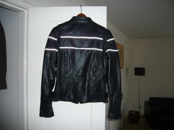 Woman leatherjacket size -S- and Gloves for ONLY 30.- 2