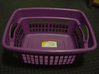 Moving out sales - HP printer, laundry basket, desk lamp and etc. 1
