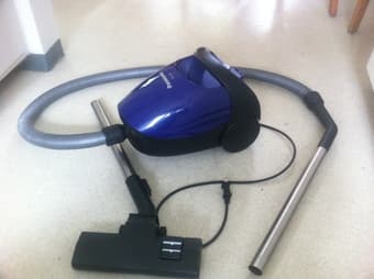 Panasonic Vacuum Compact but Powerful- used for only 3 months. 35$ 3