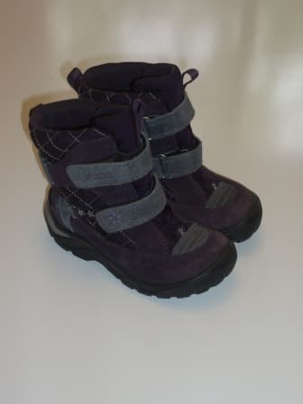 Girls Ecco boots size 26 10$ 1