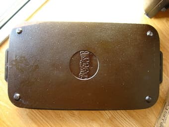 NEW pre-seasoned bayou classic cast iron baking pan $40 3