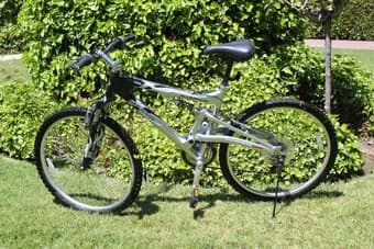 Dual Suspension Mountain Bike $150 (add helmet + lock for $30) 1