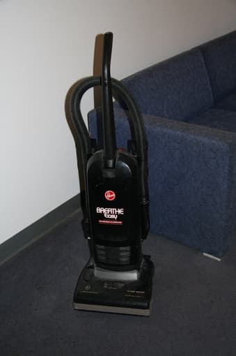 Hoover Breathe Easy Vacuum Cleaner 1