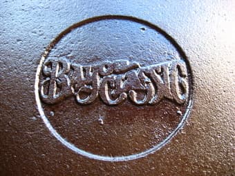 NEW pre-seasoned bayou classic cast iron baking pan $40 2