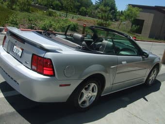 2003 Ford Mustang convertible with full guaranty until 09/05/2011 3