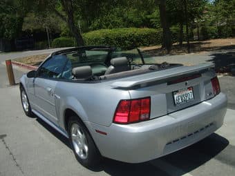 2003 Ford Mustang convertible with full guaranty until 09/05/2011 1