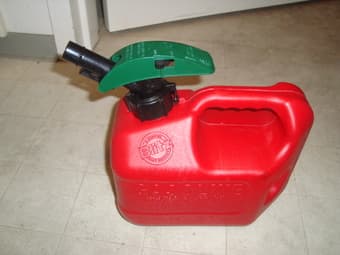 Gas can for 10 bukcs only 1