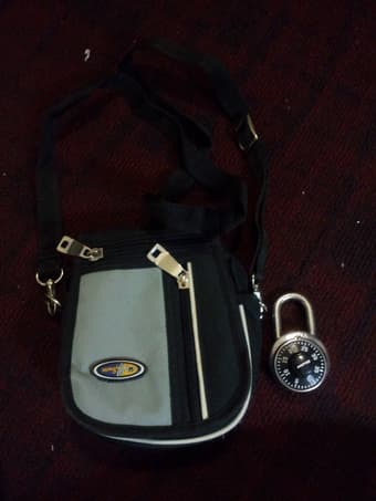 Never used hand purse/bag $3 1