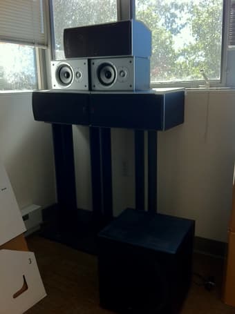 Complete 5.1 Polk Audio Speaker Set - Excellent Condition 1
