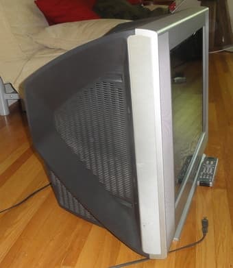 Sony Trinitron TV (27" Flat Screen) with VGA-composite converter - $40 2