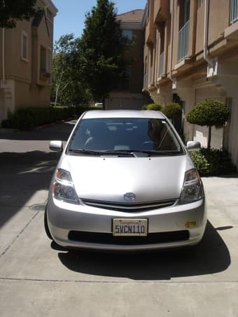 2006 Toyota Prius (87,000 miles) - $12900 1