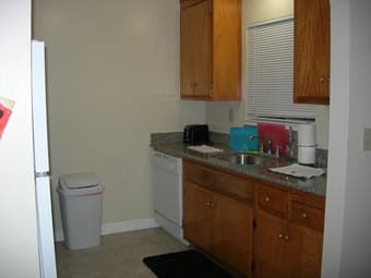 $1,025 Room in 2 BR/1BA Palo Alto Apartment, very close to Stanford 3
