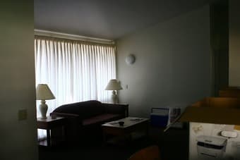 sublease 1 Bedrm in a 3 bedrm apt in Stanford lowrise 8/16 - 9/25 2