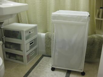 Bathroom & laundry items!! 2
