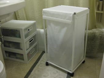 Bathroom & laundry items!! 3