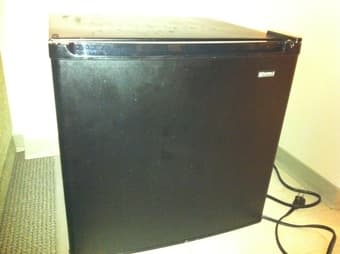 Compact Refrigerator (Freezer with ice cube tray) 2