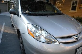 2006 Toyota Sienna LE 2