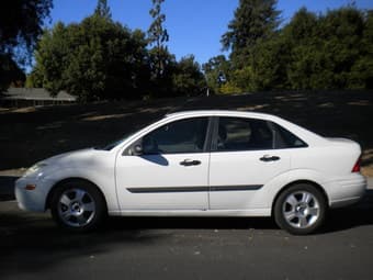 2002 Ford Focus 123500 miles (Great deal!) - $2200 1