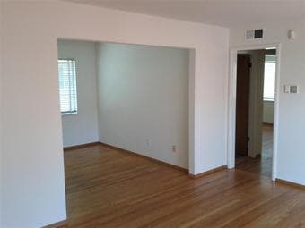 $1050 Great room in awesome, renovated apartment close to Stanford 2