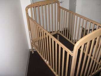 milliondollarbaby wooden crib - $25 2