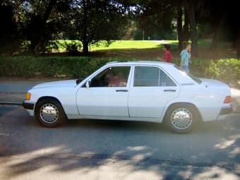 Selling 1991 Mercedes 190E $1200 1