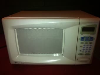 $25 Microwave, $35 pots, $15 vacuum, $10 air mattress and much more 1