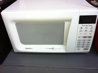 $20 Nice microwave 1