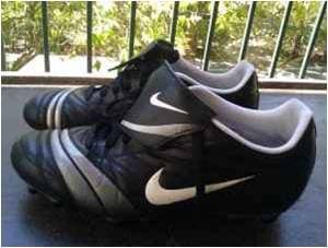 Nike Soccer Cleats - Size 10.5 - $20 1