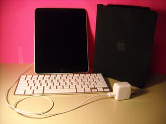 iPad 16 GB Wi-Fi (No 3G) + Accessories - $400 1