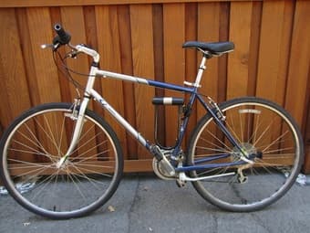 KHS Brentwood Hybrid Bicycle (21.5") 1