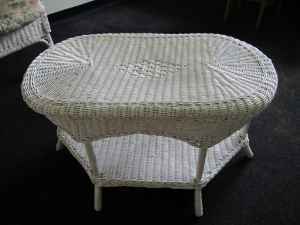 adorable wicker set for sale! ($150) 3