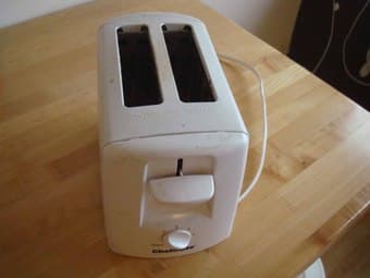 toaster and blender for sale on campus 1